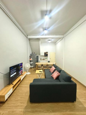 Bee House 172 only 300m to BTS Talat Phlu